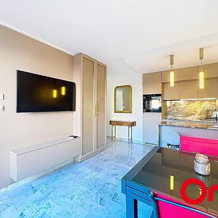 Daire Renove Avec Terrasse Et Parking A - Fr-1-647-55