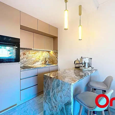Renove Avec Terrasse Et Parking A