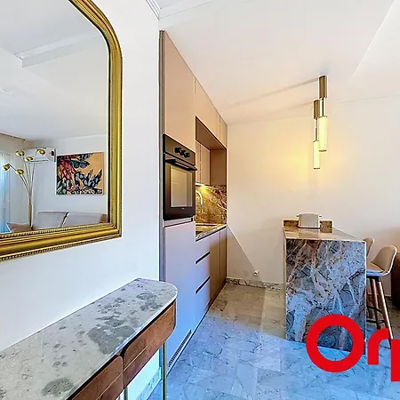 Renove Avec Terrasse Et Parking A - Fr-1-647-55 Διαμέρισμα *